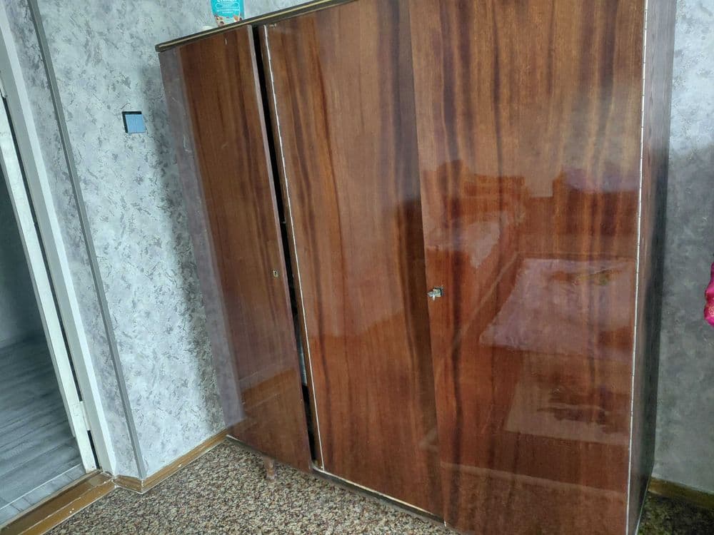 Продается диван и шифонер кровать