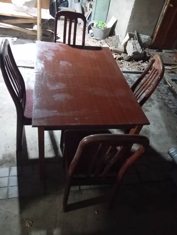 Полированный стол и 4 стула палас дорожка, советских времён цена за вс — 3