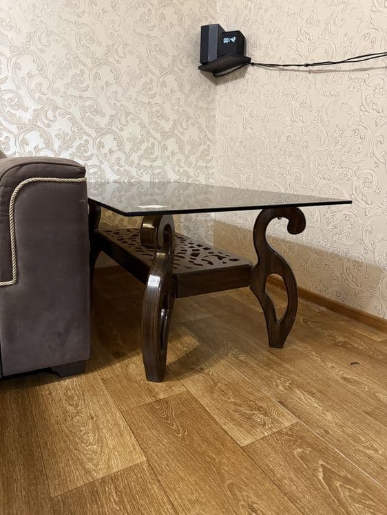 Продам журнальный столик (стекло и дерево) — 2