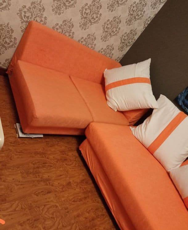 Диван продаётся срочно за 500 000 сум — 1