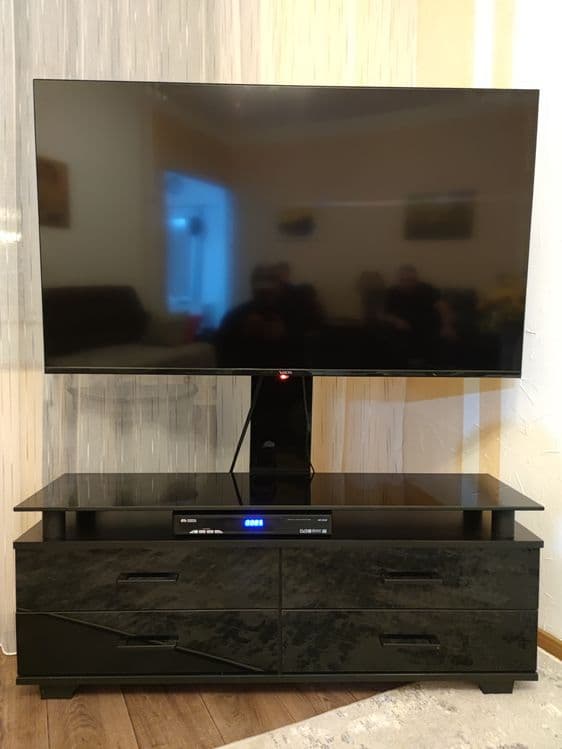 Podstavka pod televizor — 1