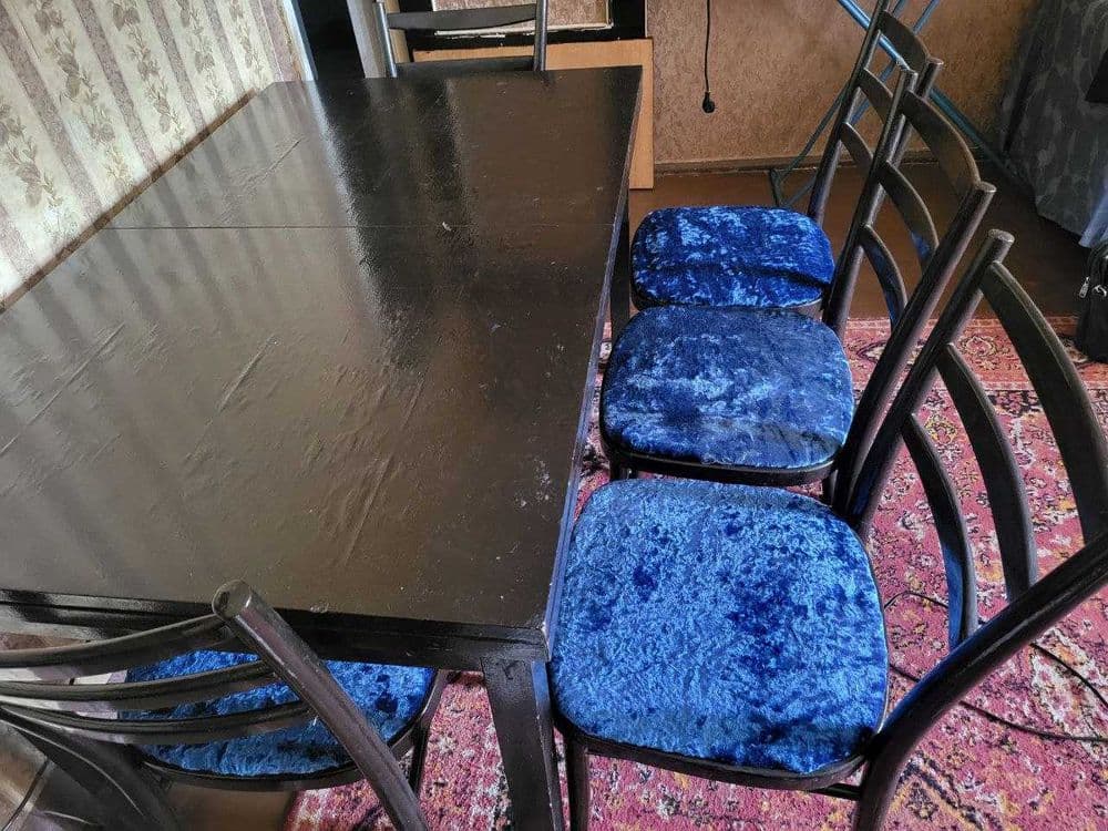 Стол раздвижной со стульями — 2