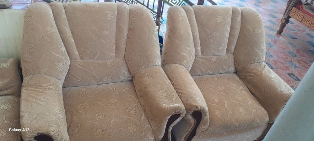 Yumshoq mebel  divan kreslo sotiladi — 2