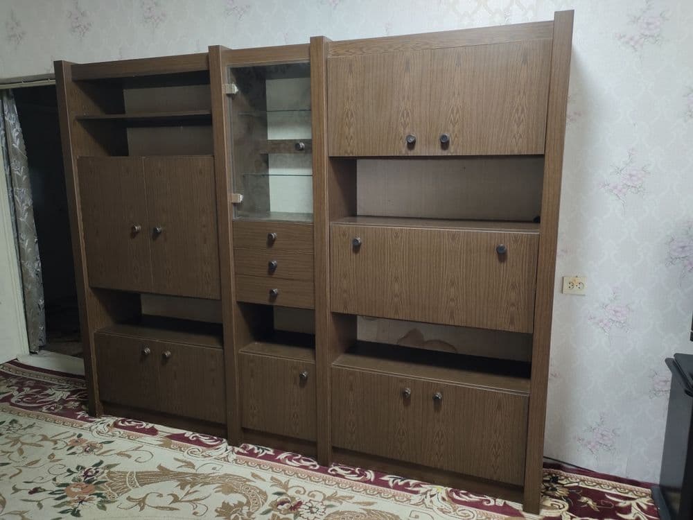 Шкаф стенка в хорошем состоянии