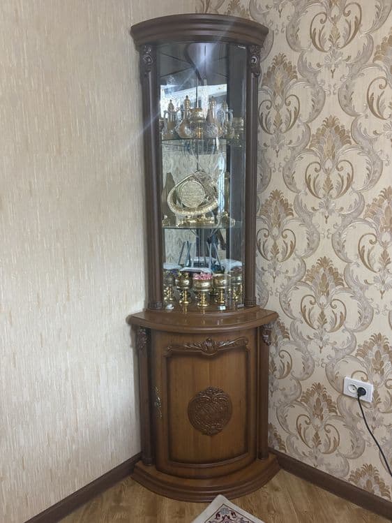 Продаю сервант угловой — 1