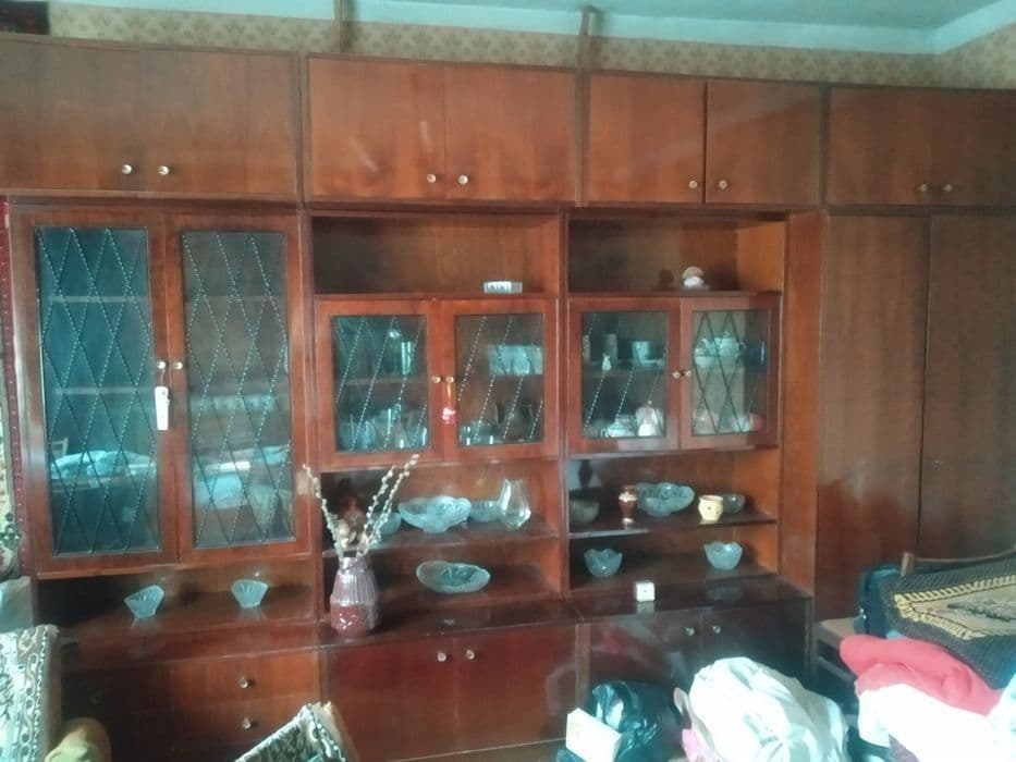 Продам стенку, производство Румыния. Дерево, шпон, полировка. — 2