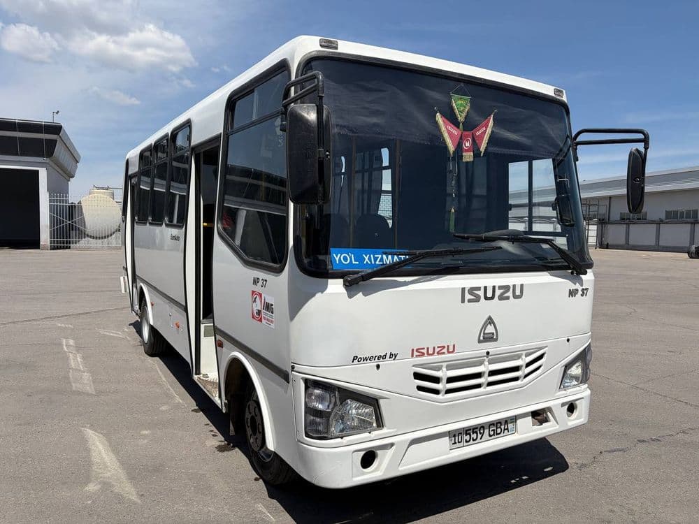 Аренда автобуса ISUZU — 1
