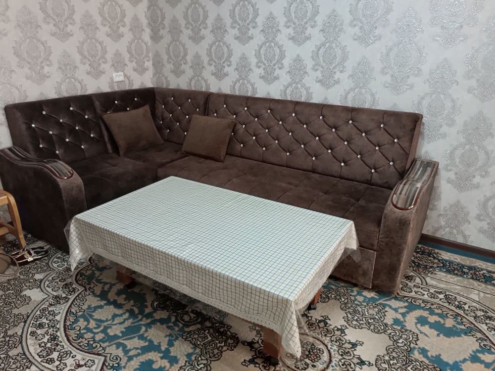 Yumshoq Mebel Ugalok — 1
