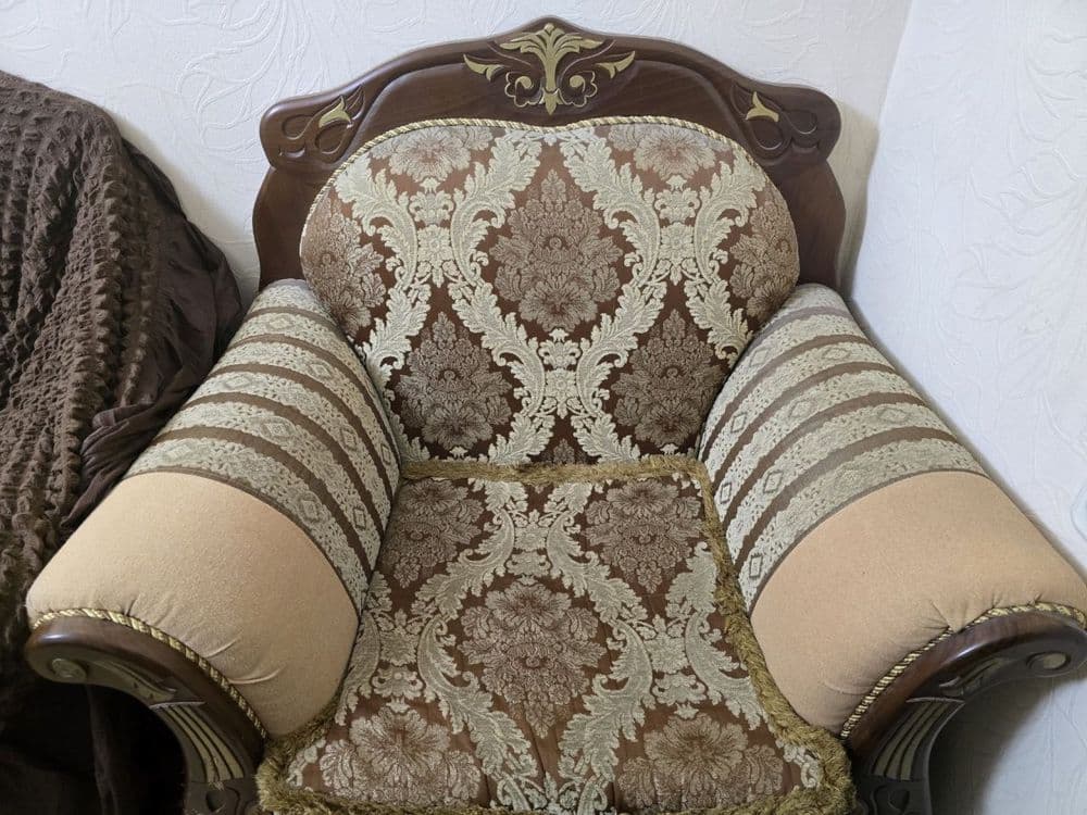 Divan 2tabkreslosi bilan — 2