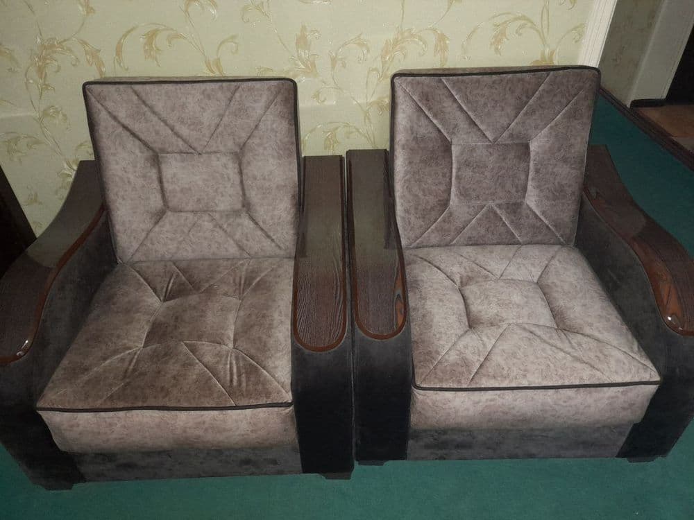 Срочно продам! Шкаф купе, 2 Шкафа привозной из дубая, диван с креслами — 2