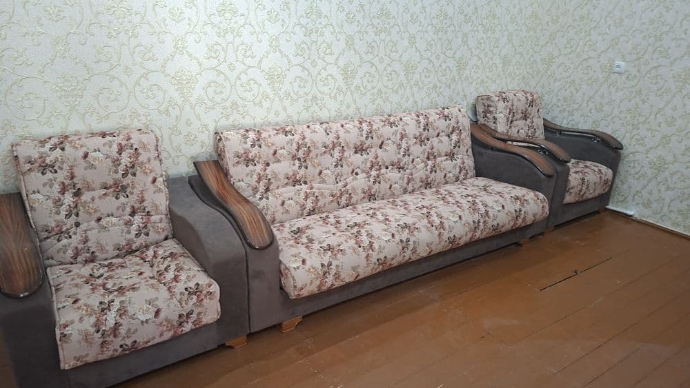 .Диван и кресла.
