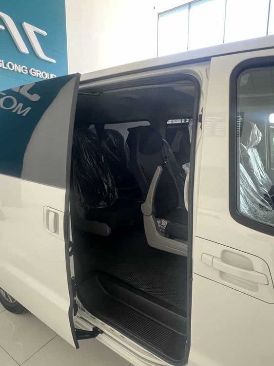 TAXI Jac M3 miniven 8+1 o‘rindiqli. UZB bo‘ylab avtotranspor xizmati. — 2