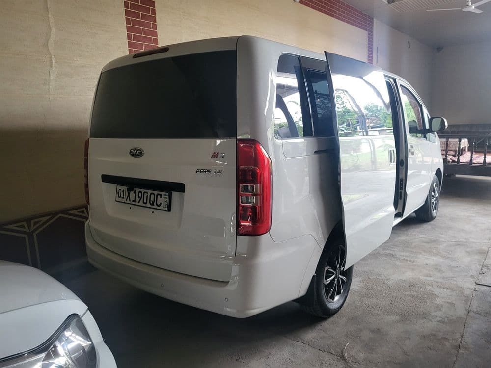 Услуги пассажирских перевозок на JAC M3 по Ташкенту и области — 3