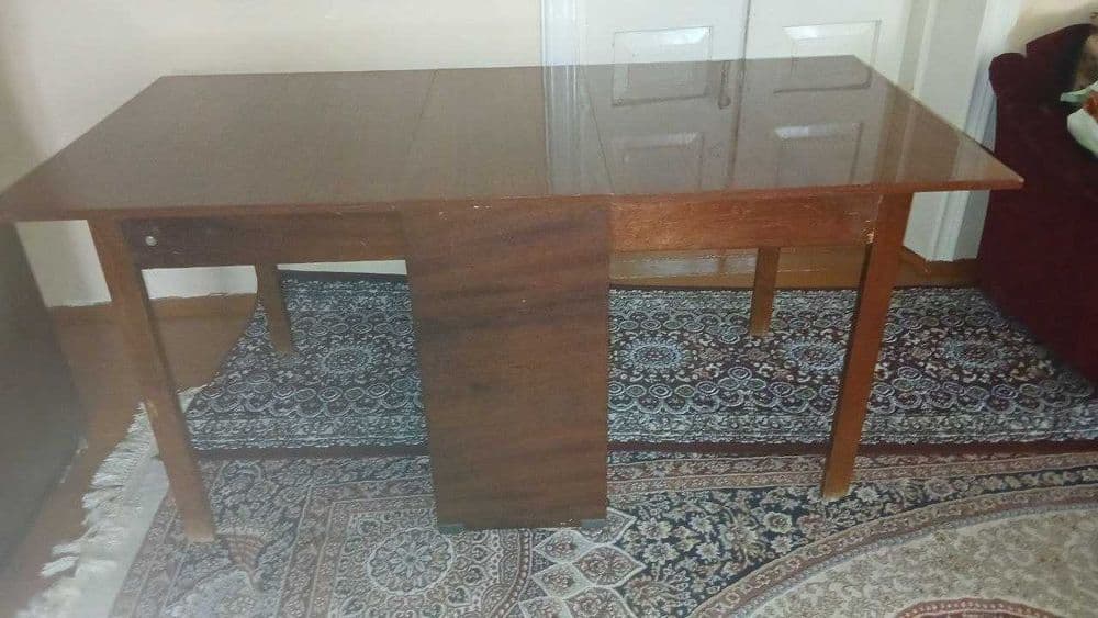 Гостинный стол со стульями — 1