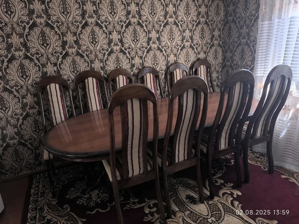 Продадим стол со стульями. — 2