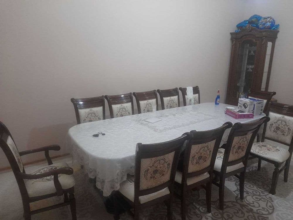 Mebellar sotiladi. shu rasmdagi barcha mebel. xolati yangi. — 2