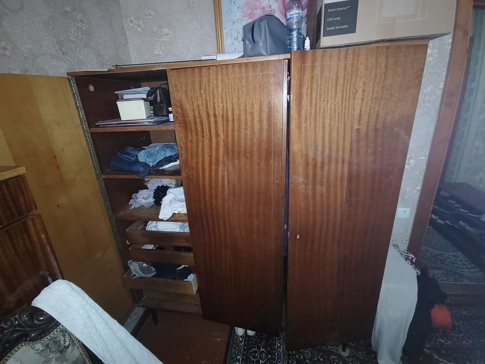 Шкаф и тримо сотилади — 2