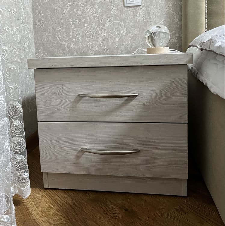 Срочно двуспальная кровать с тумбами — 3
