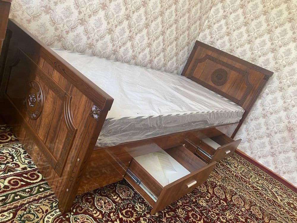 Kravat. Kravat xaytek. Kalavat. Divan. Mebel. Xaytek kravat — 3