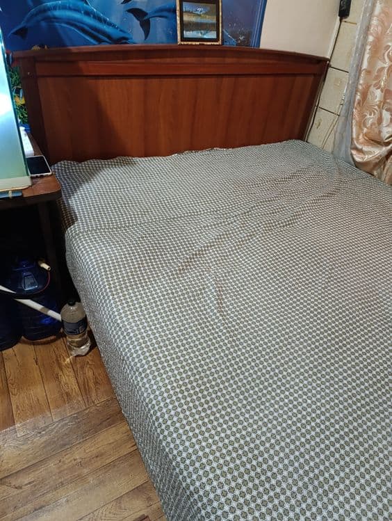 Срочно продам двухспальную кровать — 3