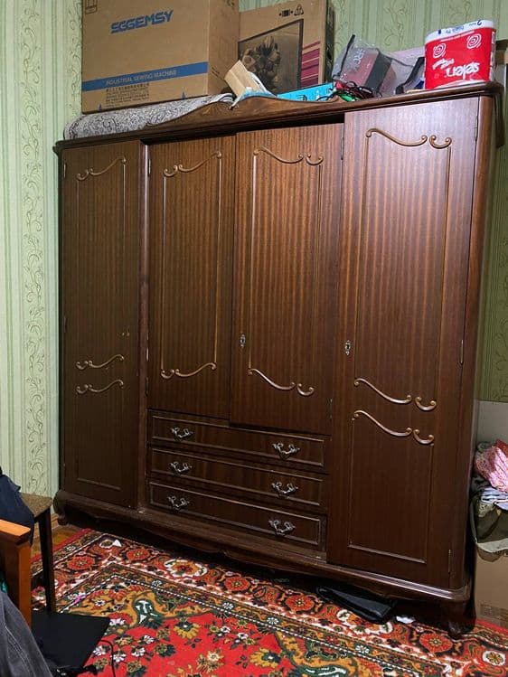 Румынский Спальный Гарнитур — 1