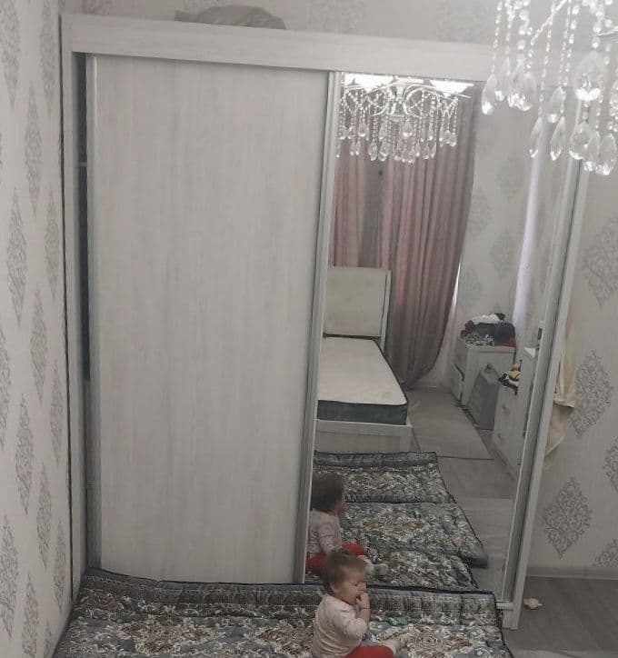 Срочно продаю 2 комплекта мебели