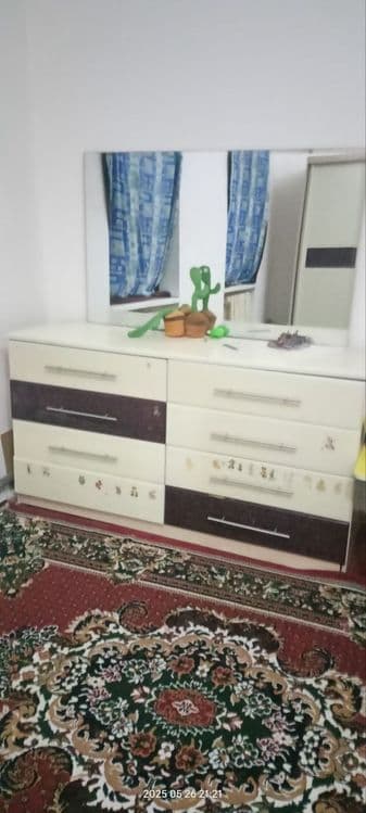 Spalni garnitur spalni shfaner tumbichkasi trimosi bilan — 2