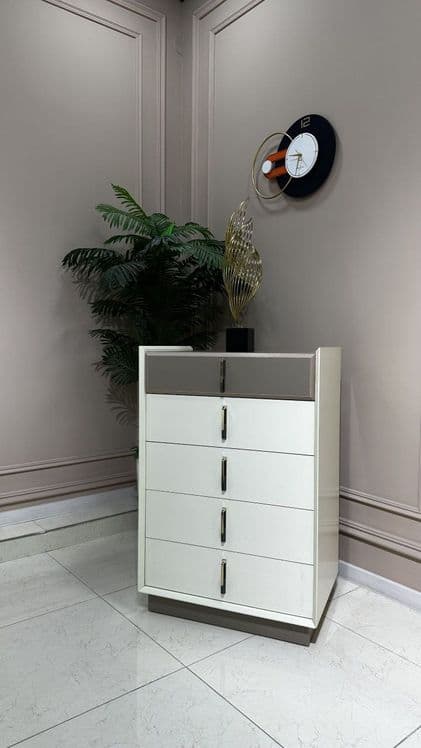 Mebel srochna sotiladi — 3