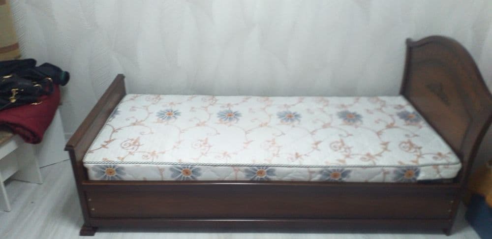 Одно спальная кровать, — 2