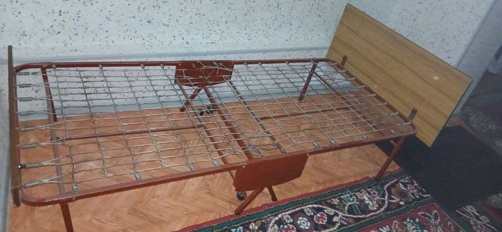 Раскладная кровать - раскладушка 186см х 90см — 1
