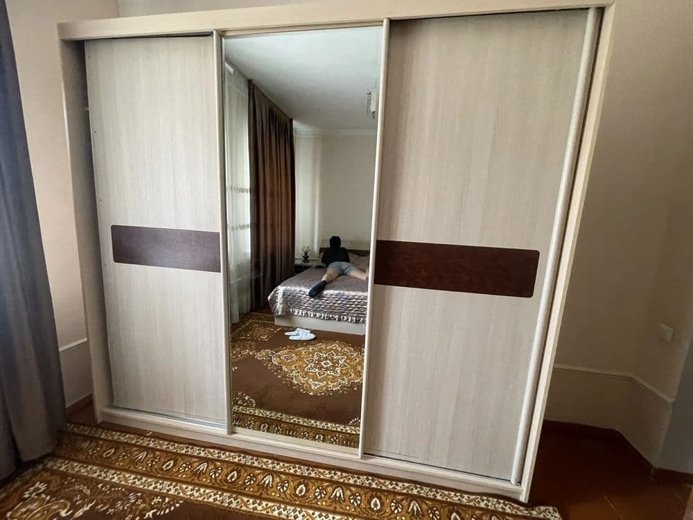 Спальный гарнитур — 1