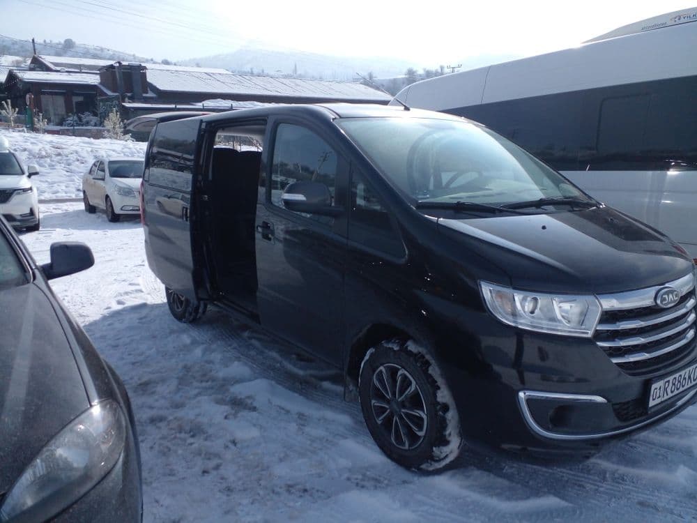 Такси в горы Miniven VIP JAK M3 8+1 Goriy Amirsoy Chimyon Chorvok Soko — 1