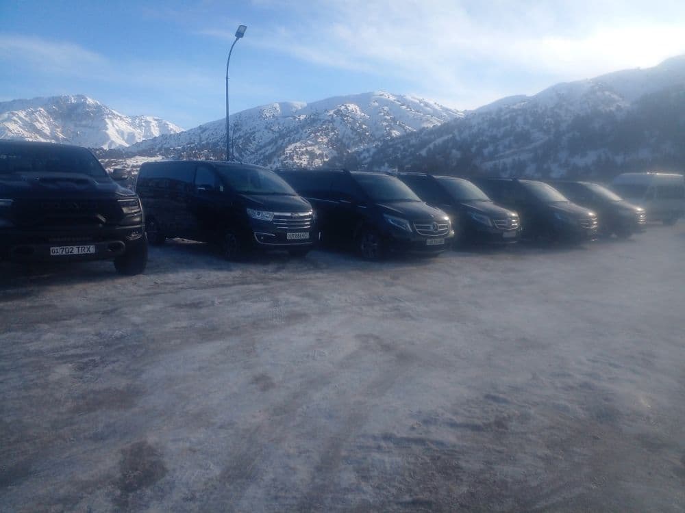 Такси в горы Miniven VIP JAK M3 8+1 Goriy Amirsoy Chimyon Chorvok Soko — 8