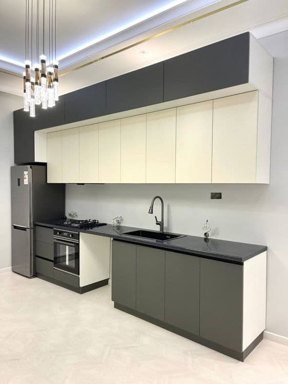 Oshxona mebel haitech srochno sotiladi eni 280 bóyi 3 metr — 5