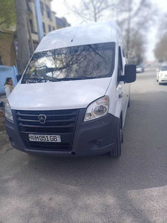 O'zbekiston bo'ylab sayoxat uchun mikrobus xizmati — 2