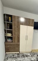 Продаются комп.столы, шкаф на 2х2,5 и 2 кровати 90х2,20