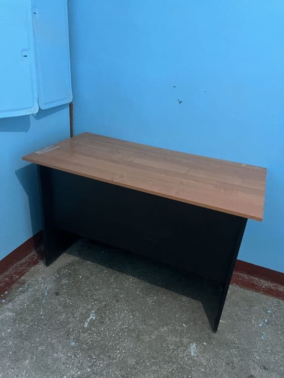 Письменный стол продается — 1