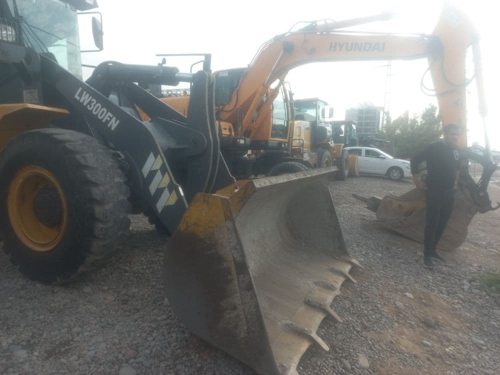 Pogruzchik 1.8 ekskavator xizmatlari. — 4