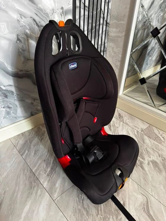 Продам автокресло детское Chicco — 1
