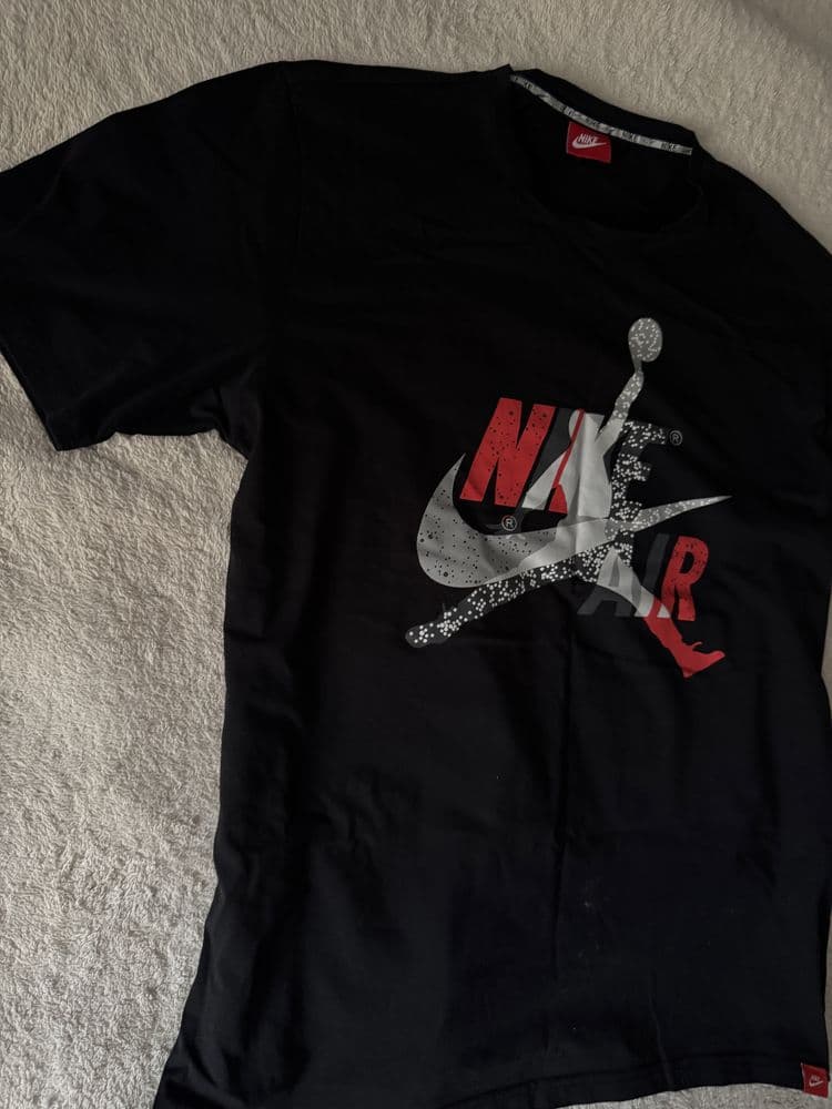 Продам стильную Футболку Nike Air Jordan — 3