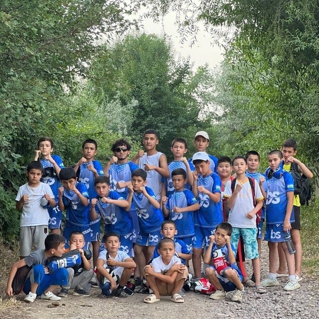 Futbol uchun kiyim, sport uchun kiyim — 1