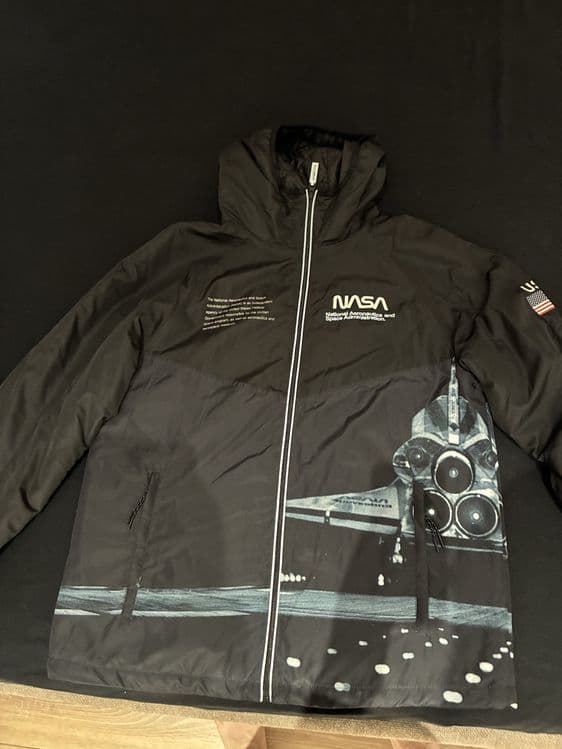 Pull&Bear, Li-ning куртка, ветровка, толстовка — 1