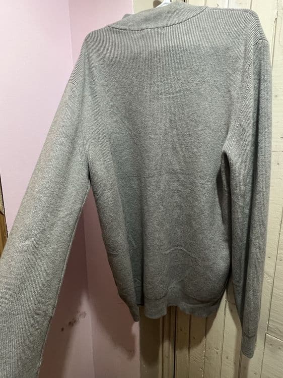 Erkaklar uchun zamonaviy kulrang kardigan-3XL — 2