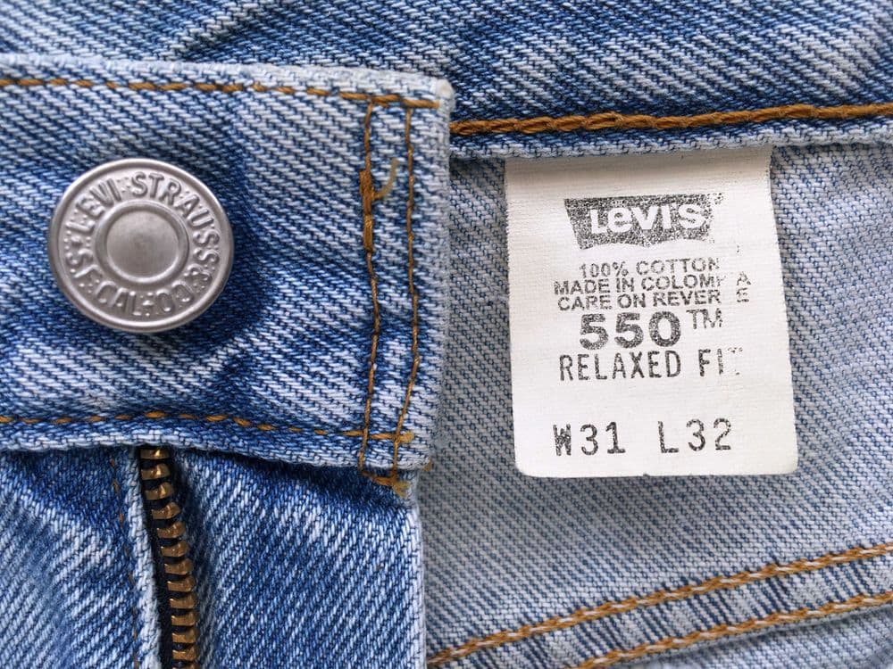VINTAGE 2000 Colombia Made LEVI'S® 550™ Relaxed Fit Jeans — W31 L32 — 4