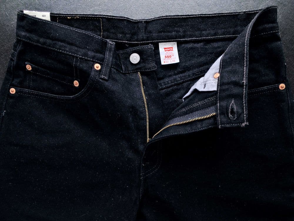 VINTAGE 1999 Made in Mexico LEVI'S® 550™ Relaxed Fit Jeans — W32½ L36 — 3