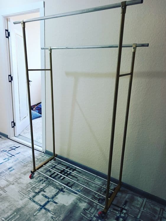 Kiyim ilgichi / Garment Rack sotiladi — 1