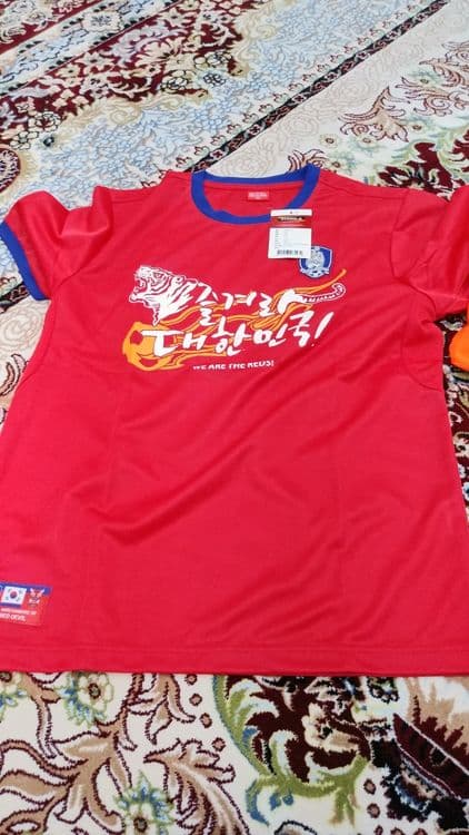 Kareyski tozza brend yozgi futbolkalar — 5