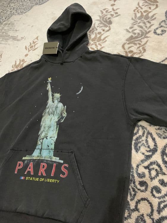 Balenciaga paris moon hoodie — 2