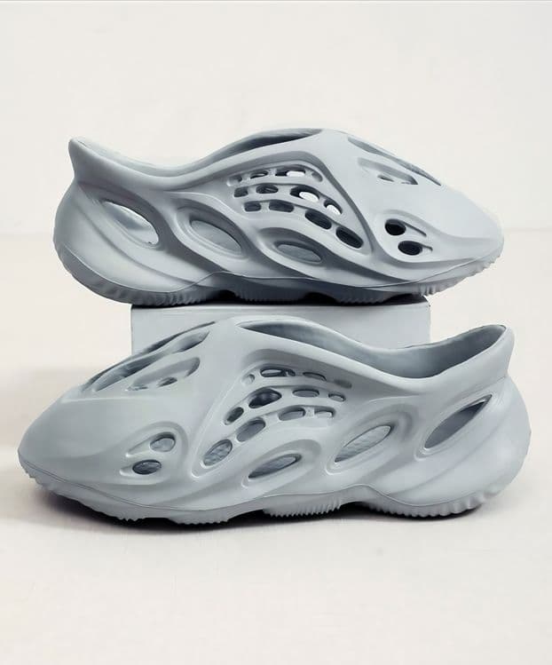 ADIDAS Yeezy Foam Runner — 1