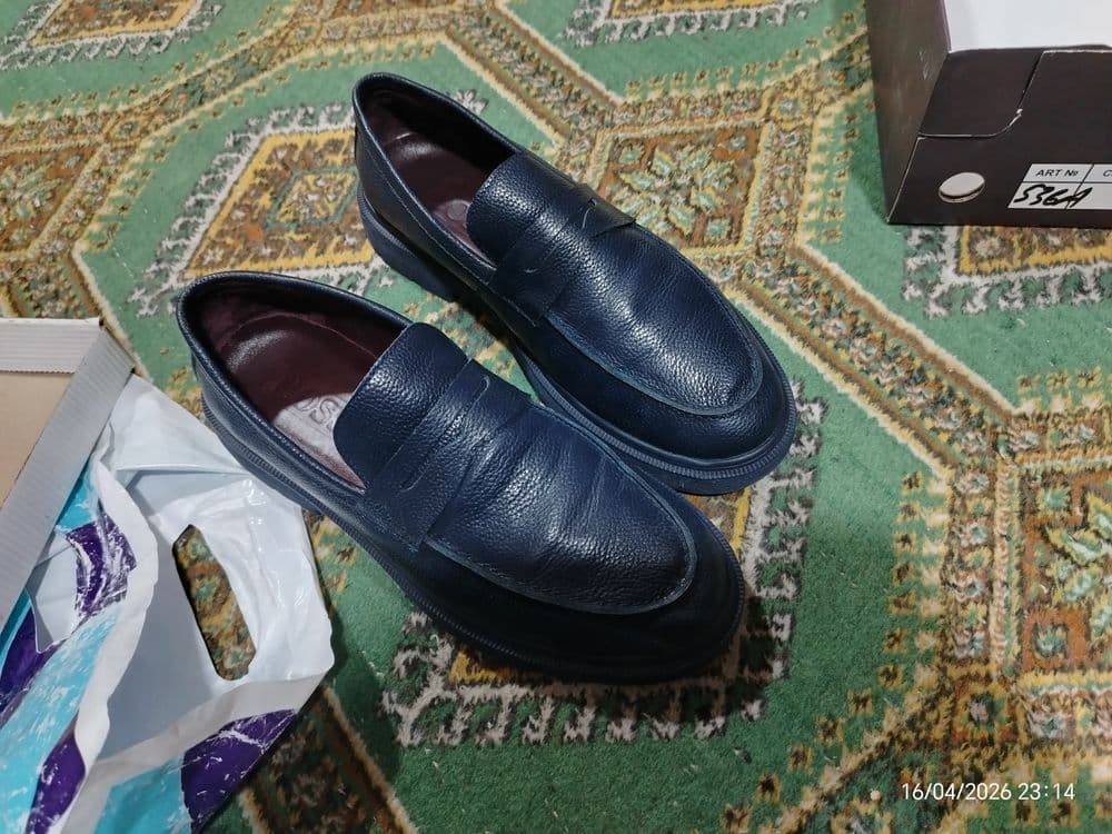 Penny loafer nomni  poyabzal
Mahsulotlar
Vizual mosliklar

undefined
u — 4